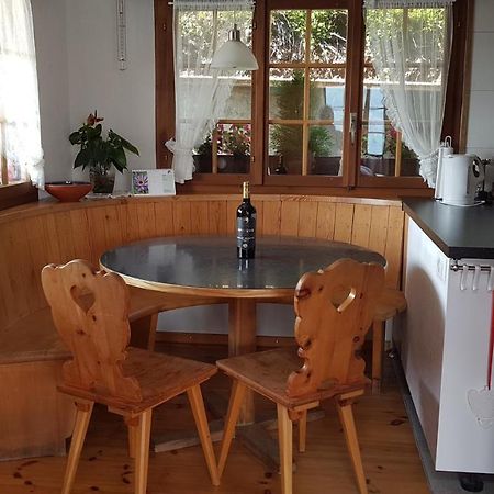 Traumhaftes Chalet Mit Seesicht Krattigen Экстерьер фото