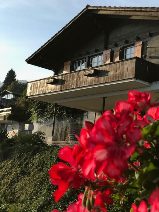 Traumhaftes Chalet Mit Seesicht Krattigen Экстерьер фото